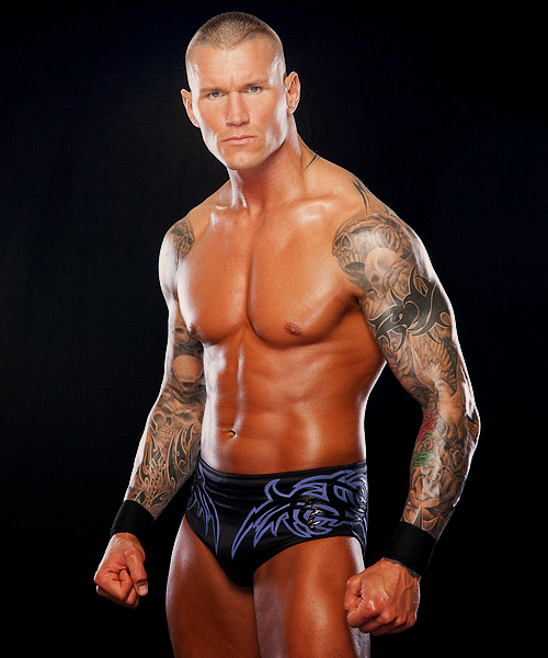 Benimde idolüm Randy Orton ve bu adamın... 